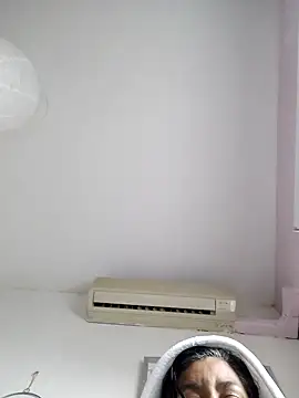 Molly newman6 online show from 03.14.25