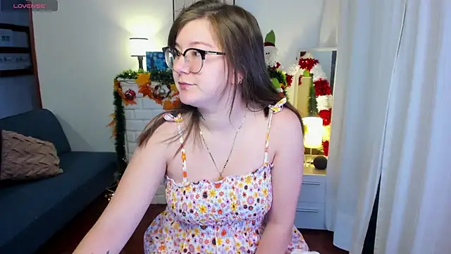 HunnyyLove online show from 12.23.24