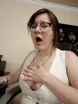 HunnyyLove online show from 01.02.25