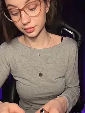 Camilla Railian online show from 12.10.24