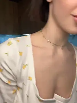 Camilla Railian online show from 01.13.25