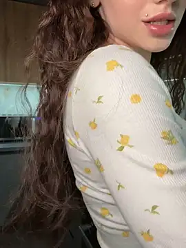 Camilla Railian online show from 03.12.25