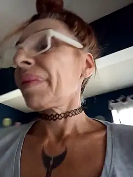 FrozenWaffle online show from 02.25.26