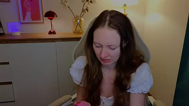 freya nilsson online show from 12.08.24