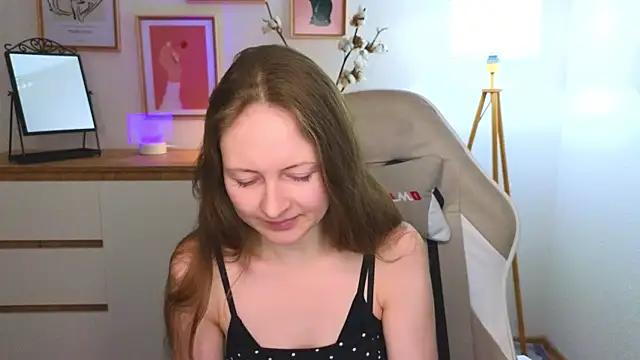 freya nilsson online show from 12.10.24