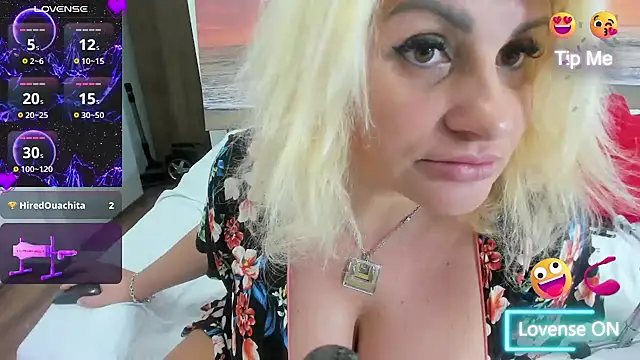 Snapshot of wildangeloflove chatting on 12.11.24 wildangeloflove online show from 12.11.24