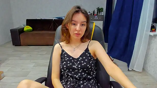 Snapshot of c_arina_x chatting on 02.03.25 c arina x online show from 02.03.25