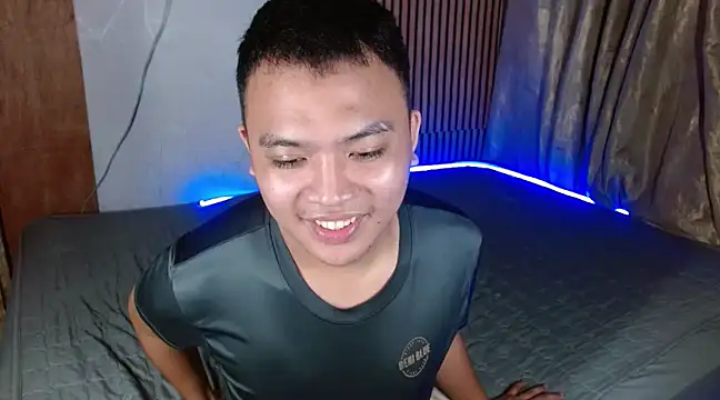 Snapshot of xsweetasian69x chatting on 01.05.25 xsweetasian69x online show from 01.05.25