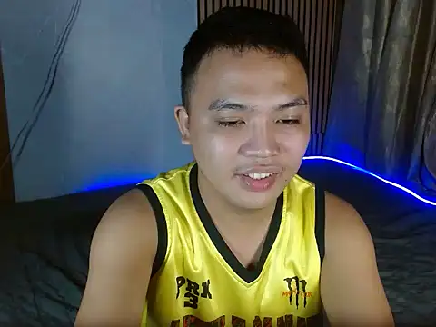 Snapshot of xsweetasian69x chatting on 01.07.25 xsweetasian69x online show from 01.07.25