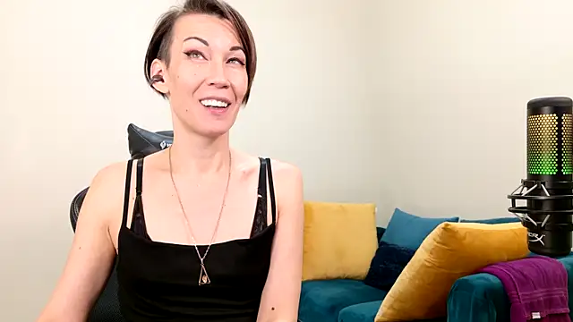 EveEnigma online show from 02.13.25