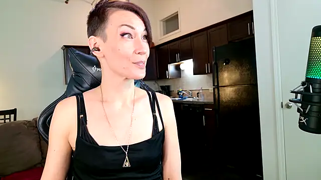 EveEnigma online show from 03.22.25