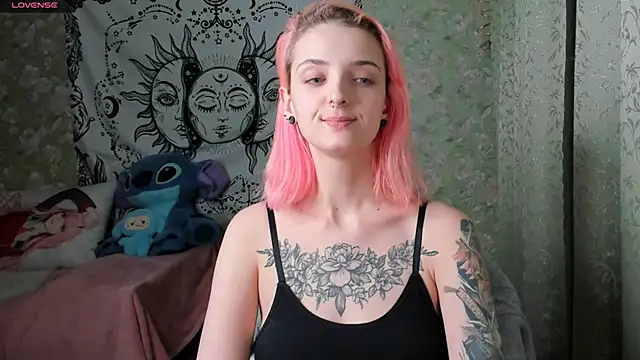 Snapshot of Cutie_Adelia chatting on 12.02.24 Cutie Adelia online show from 12.02.24