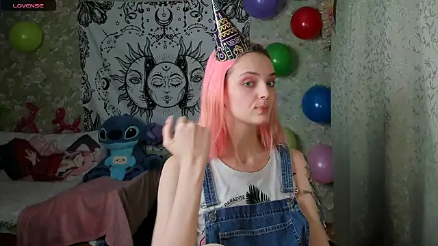 Snapshot of Cutie_Adelia chatting on 12.12.24 Cutie Adelia online show from 12.12.24