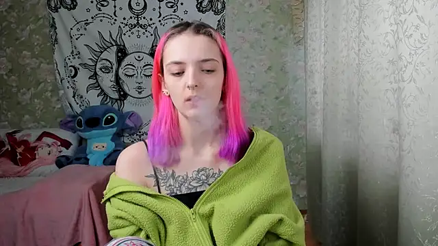 Snapshot of Cutie_Adelia chatting on 02.27.25 Cutie Adelia online show from 02.27.25