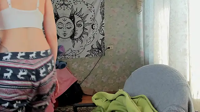 Snapshot of Cutie_Adelia chatting on 03.16.25 Cutie Adelia online show from 03.16.25