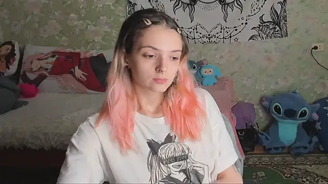 Snapshot of Cutie_Adelia chatting on 10.08.25 Cutie Adelia online show from 10.08.25