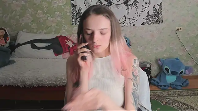 Snapshot of Cutie_Adelia chatting on 02.08.26 Cutie Adelia online show from 02.08.26