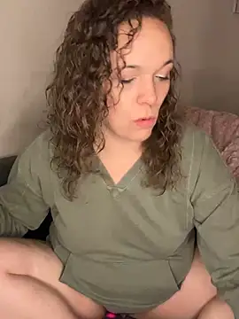 AuroraSummers online show from 02.21.25