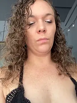 AuroraSummers online show from 09.15.25