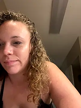 AuroraSummers online show from 09.24.25