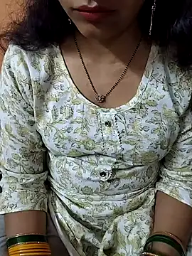 Snapshot of Diya_143 chatting on 03.24.26 Diya 143 online show from 03.24.26