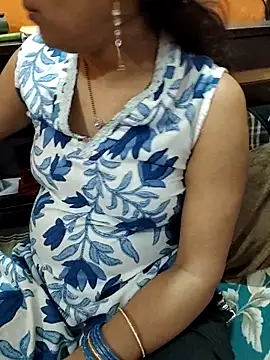 Snapshot of Diya_143 chatting on 03.28.26 Diya 143 online show from 03.28.26