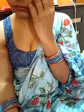 Snapshot of Diya_143 chatting on 04.08.26 Diya 143 online show from 04.08.26