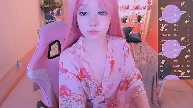 Snapshot of IrmaBell chatting on 03.10.25 IrmaBell online show from 03.10.25