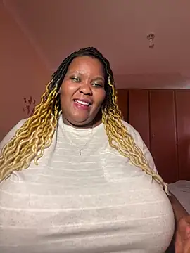 Snapshot of Michyboldy chatting on 02.17.25 Michyboldy online show from 02.17.25