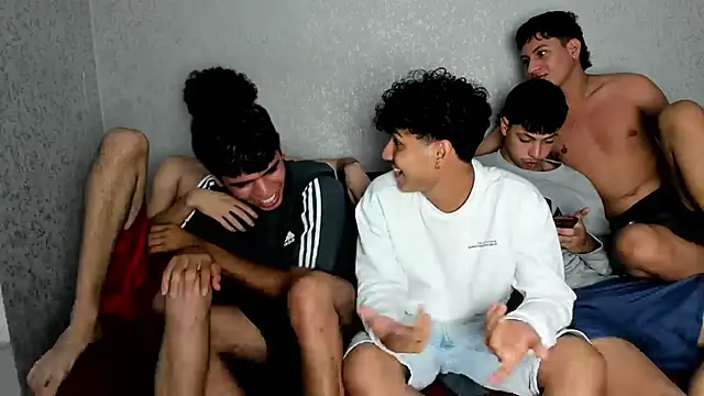 pelusos mens online show from 02.04.25