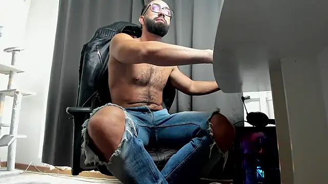 liamaesthetic online show from 11.22.25