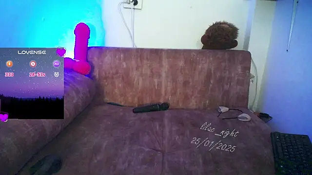 Snapshot of lilac_night33 chatting on 01.25.25 lilac night33 online show from 01.25.25