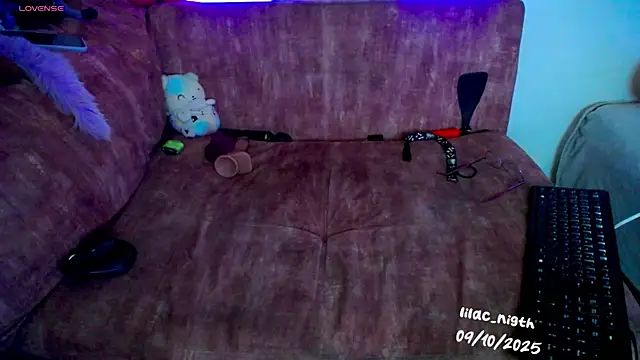 Snapshot of lilac_night33 chatting on 10.09.25 lilac night33 online show from 10.09.25