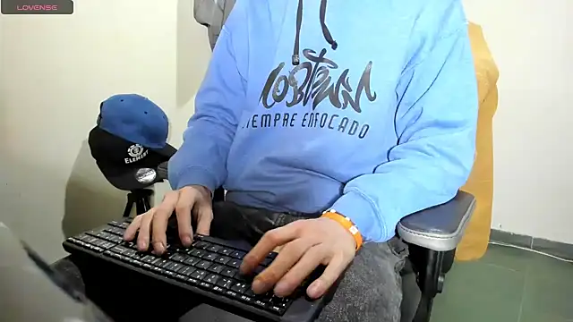 Snapshot of Jeff_Walton@xh chatting on 02.01.25 Jeff Waltonxh online show from 02.01.25