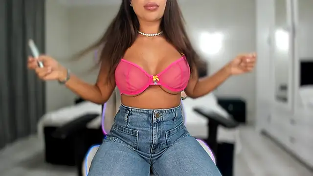 Snapshot of _missperfection_ chatting on 09.21.25 missperfection online show from 09.21.25