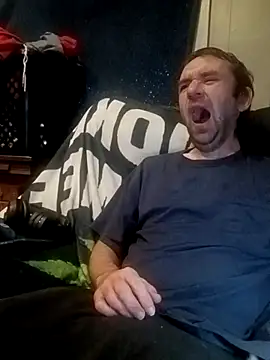 Snapshot of ShadowyTube chatting on 03.27.26 ShadowyTube online show from 03.27.26