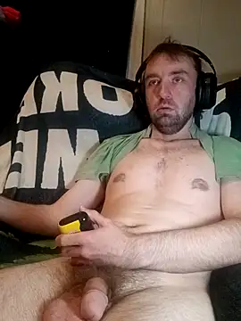 Snapshot of ShadowyTube chatting on 03.28.26 ShadowyTube online show from 03.28.26