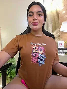 HotstuffCherrySummer online show from 02.18.25