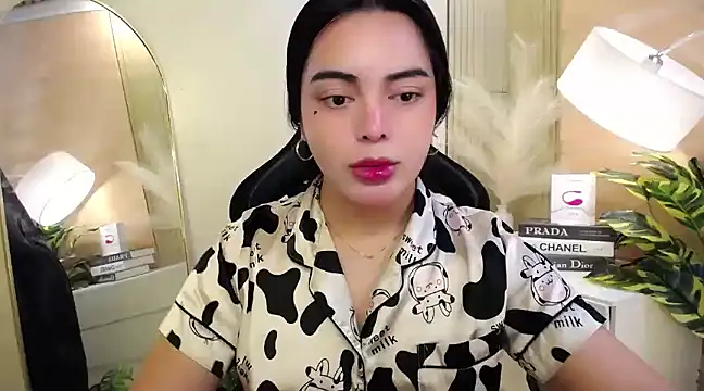 HotstuffCherrySummer online show from 02.25.25