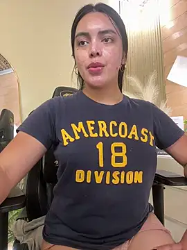 HotstuffCherrySummer online show from 03.17.25