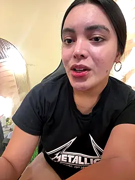 HotstuffCherrySummer online show from 10.06.25