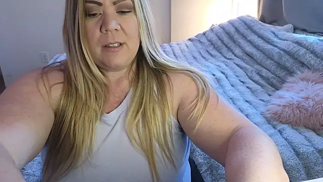 JESS LOVES online show from 12.31.24