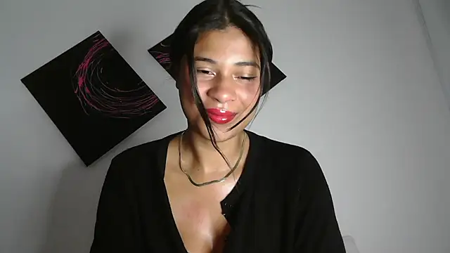 dark enchantress  online show from 11.05.25