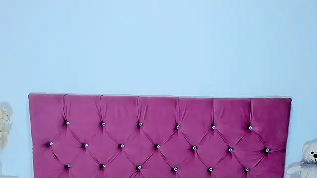 Snapshot of JanneCarter chatting on 03.22.25 JanneCarter online show from 03.22.25