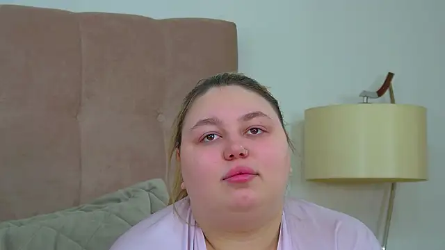 LillianKim online show from 02.08.26