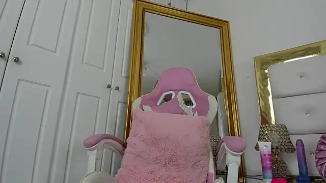 Snapshot of KendalStallyon chatting on 03.05.25 KendalStallyon online show from 03.05.25