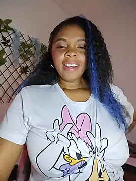 Snapshot of collegechica chatting on 11.06.25 collegechica online show from 11.06.25