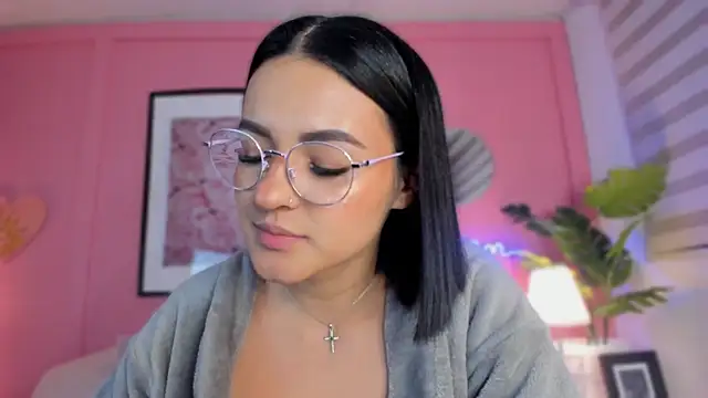 SoySaraa online show from 02.15.25