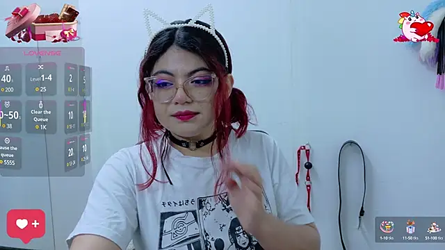 Catwhite  online show from 02.13.25