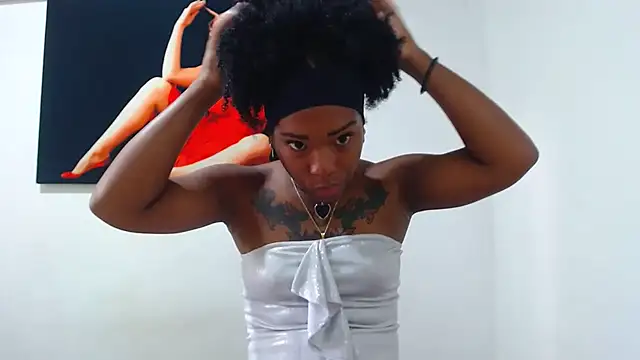 Snapshot of khendraDab chatting on 10.05.25 khendraDab online show from 10.05.25